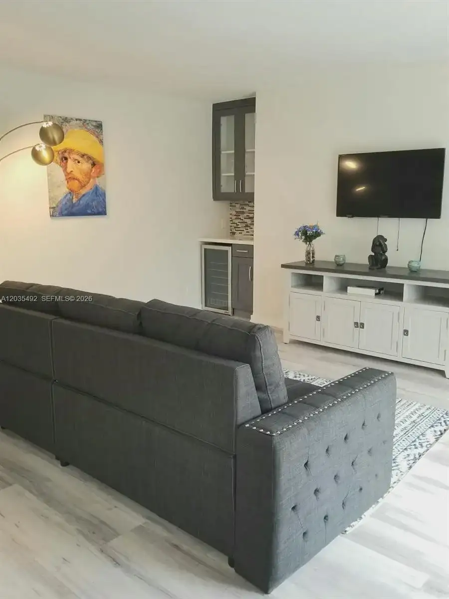 1601 Bay Rd # 7, Miami Beach FL 33139 photo 2