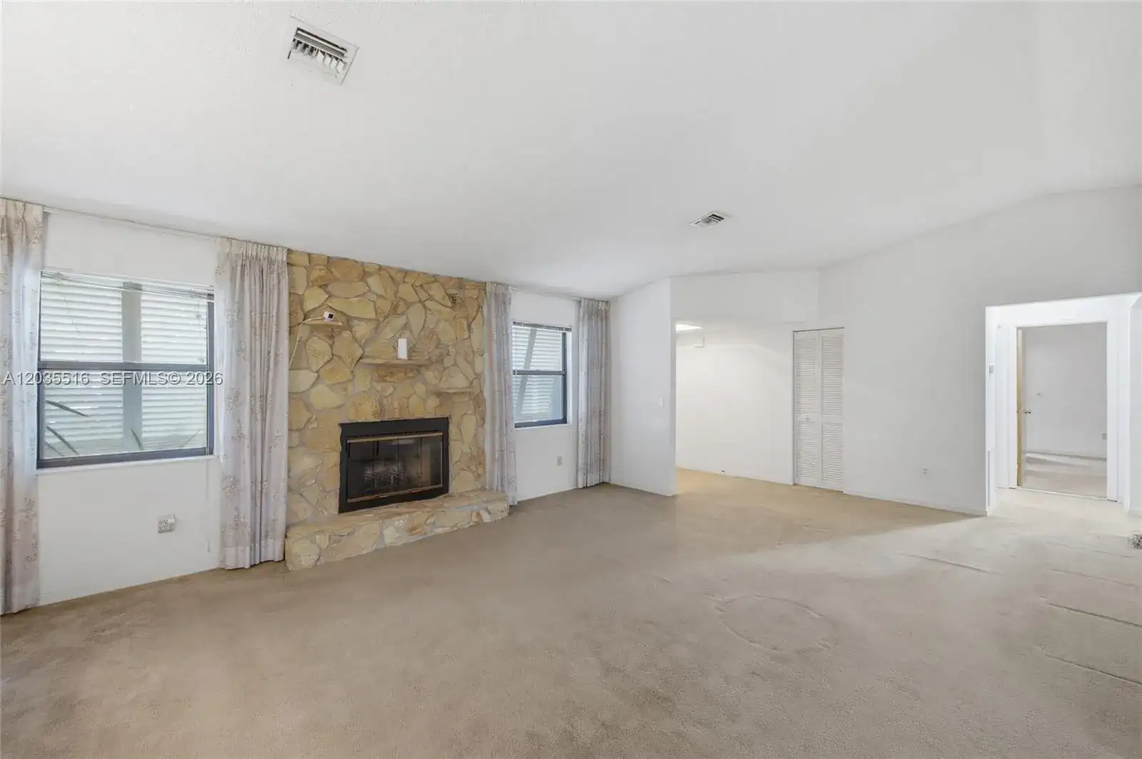 642 Nobles St, Sebastian FL 32958 photo 4