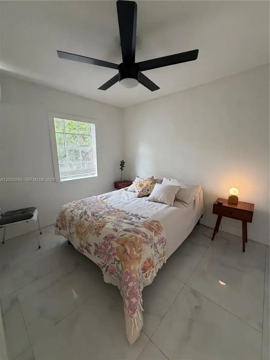 645 NE 35th St # 2, Oakland Park FL 33334 photo 4