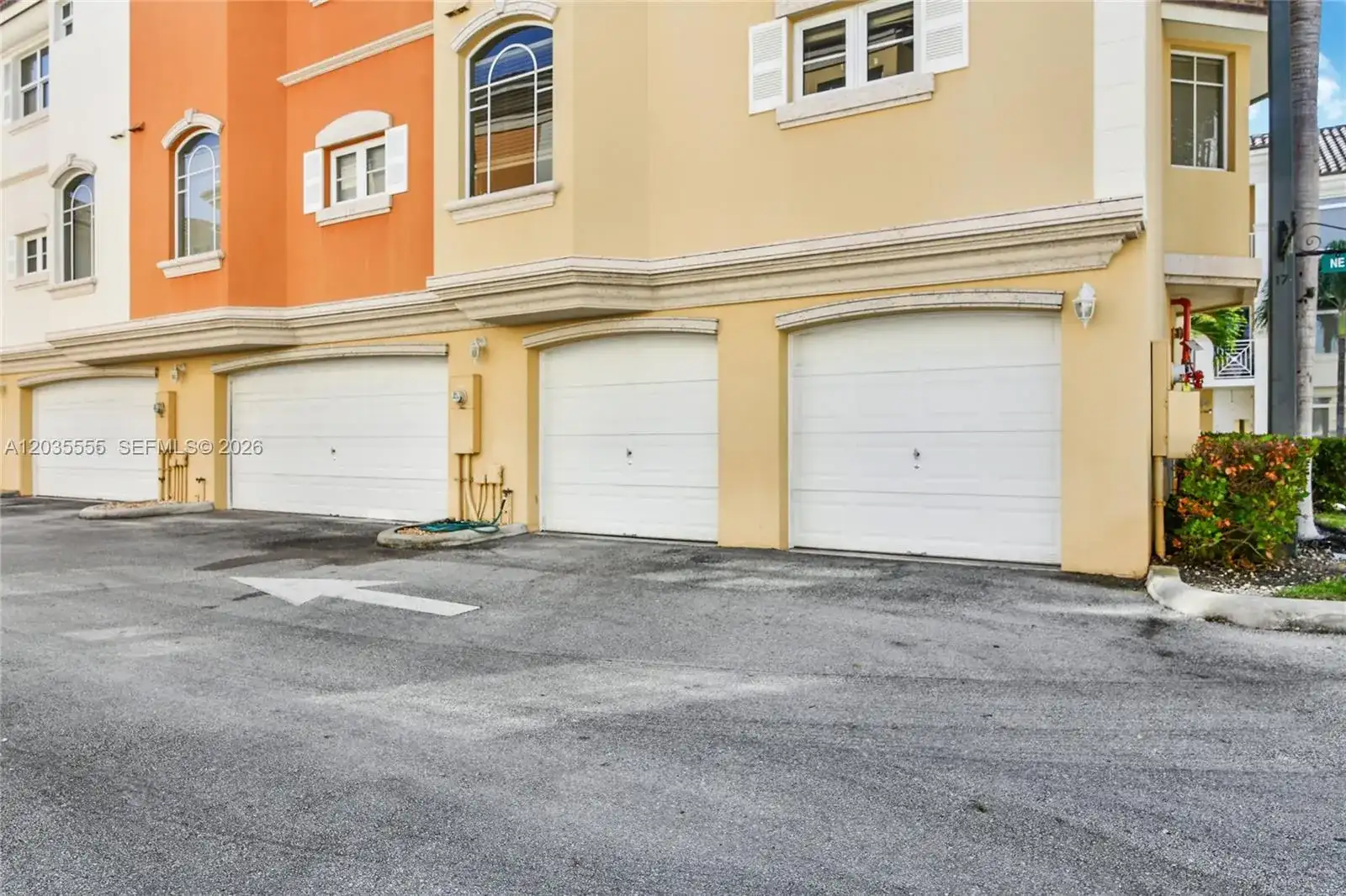 2707 NE 184th Ter, Aventura FL 33160 photo 2