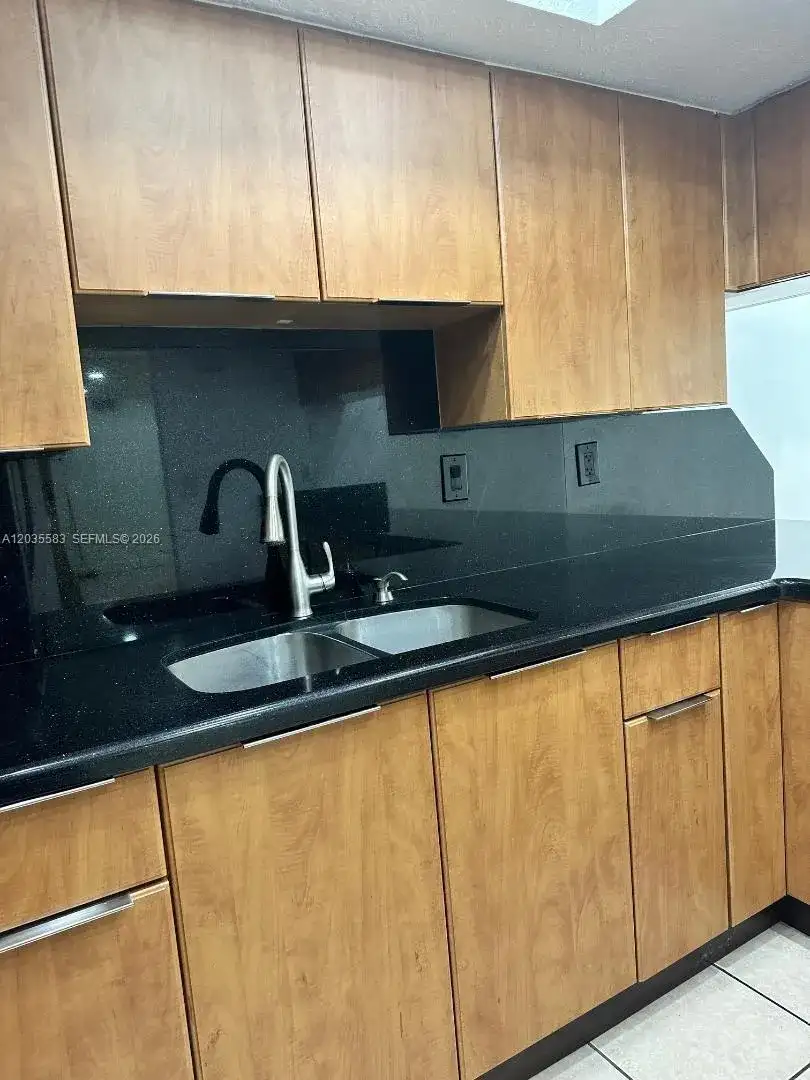 7205 W 3rd Ave, Hialeah FL 33014 photo 4