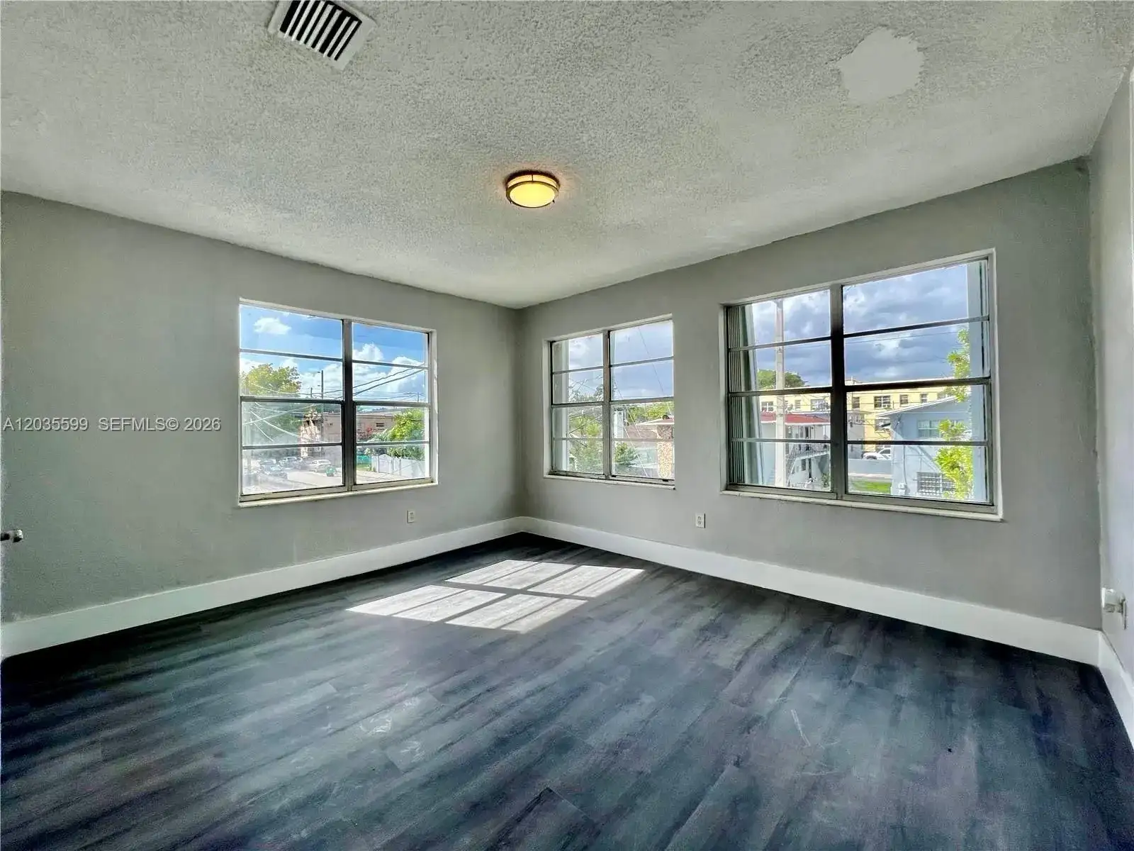 301 SW 10th Ave # 1, Miami FL 33130 photo 3