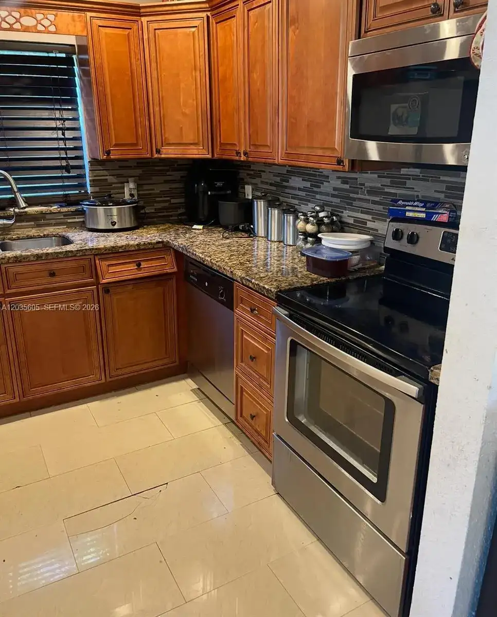 1260 SW 6th Ave, Deerfield Beach FL 33441 photo 2