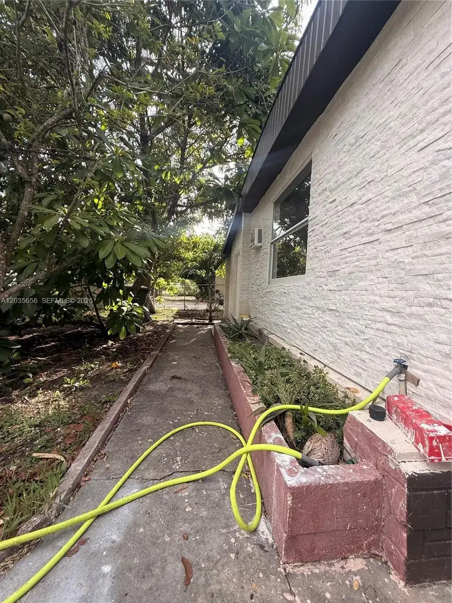 607 Sabal ave, Clewiston FL 33440 photo 2