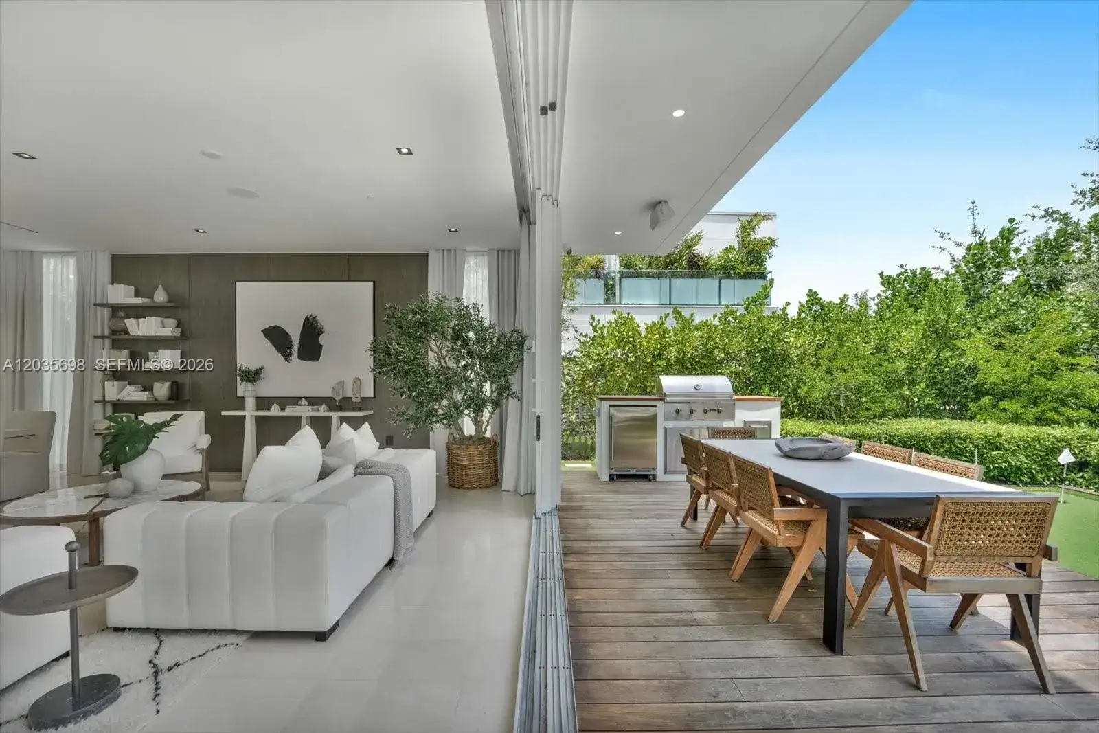 810 W 47 CT, Miami Beach FL 33140 photo 5
