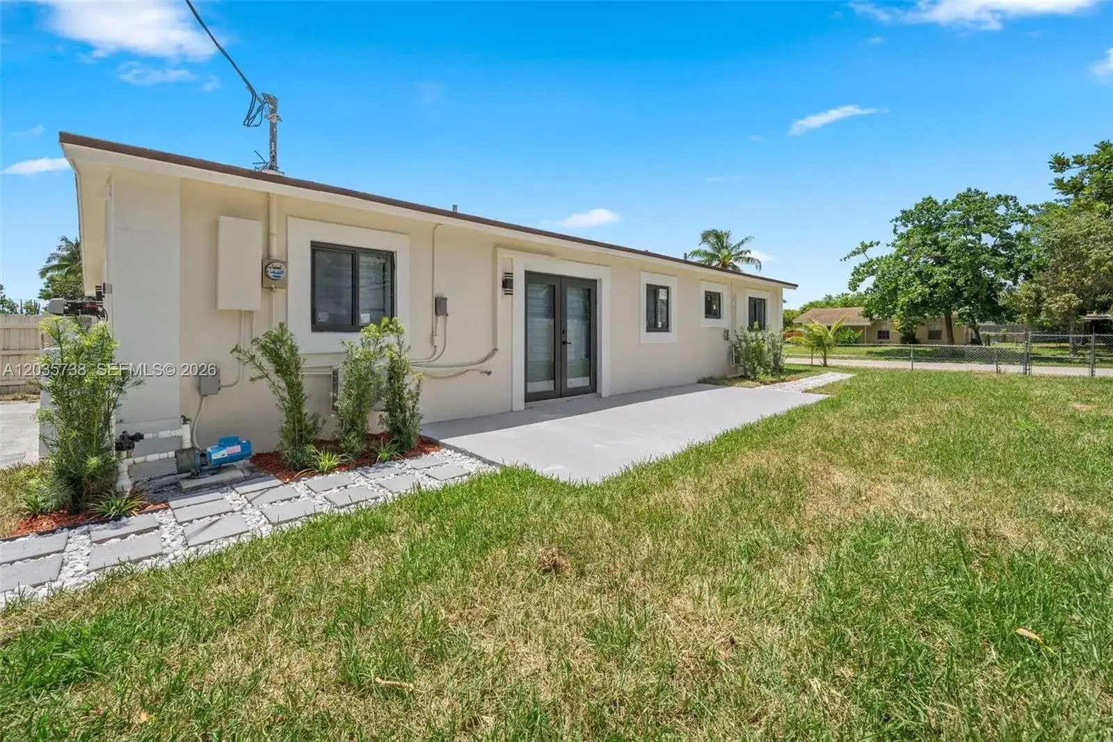 1944 NE 2nd Ave, Pompano Beach FL 33060 photo 5