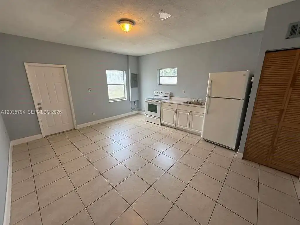 2014 Funston St # C, Hollywood FL 33020 photo 2