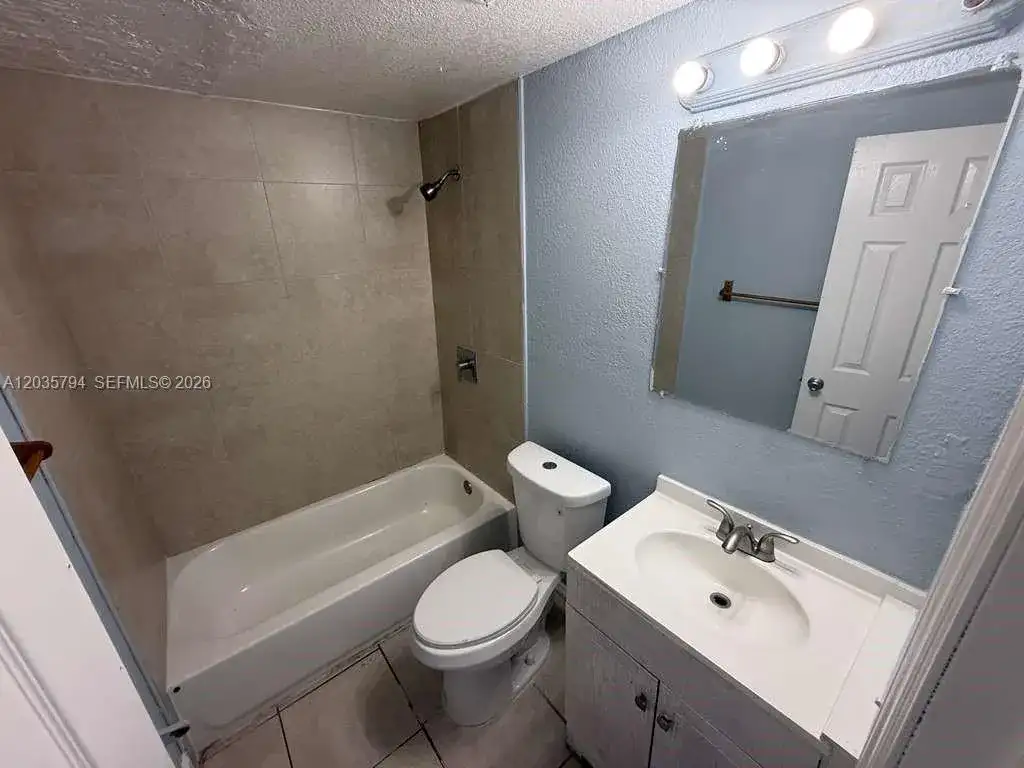 2014 Funston St # C, Hollywood FL 33020 photo 4