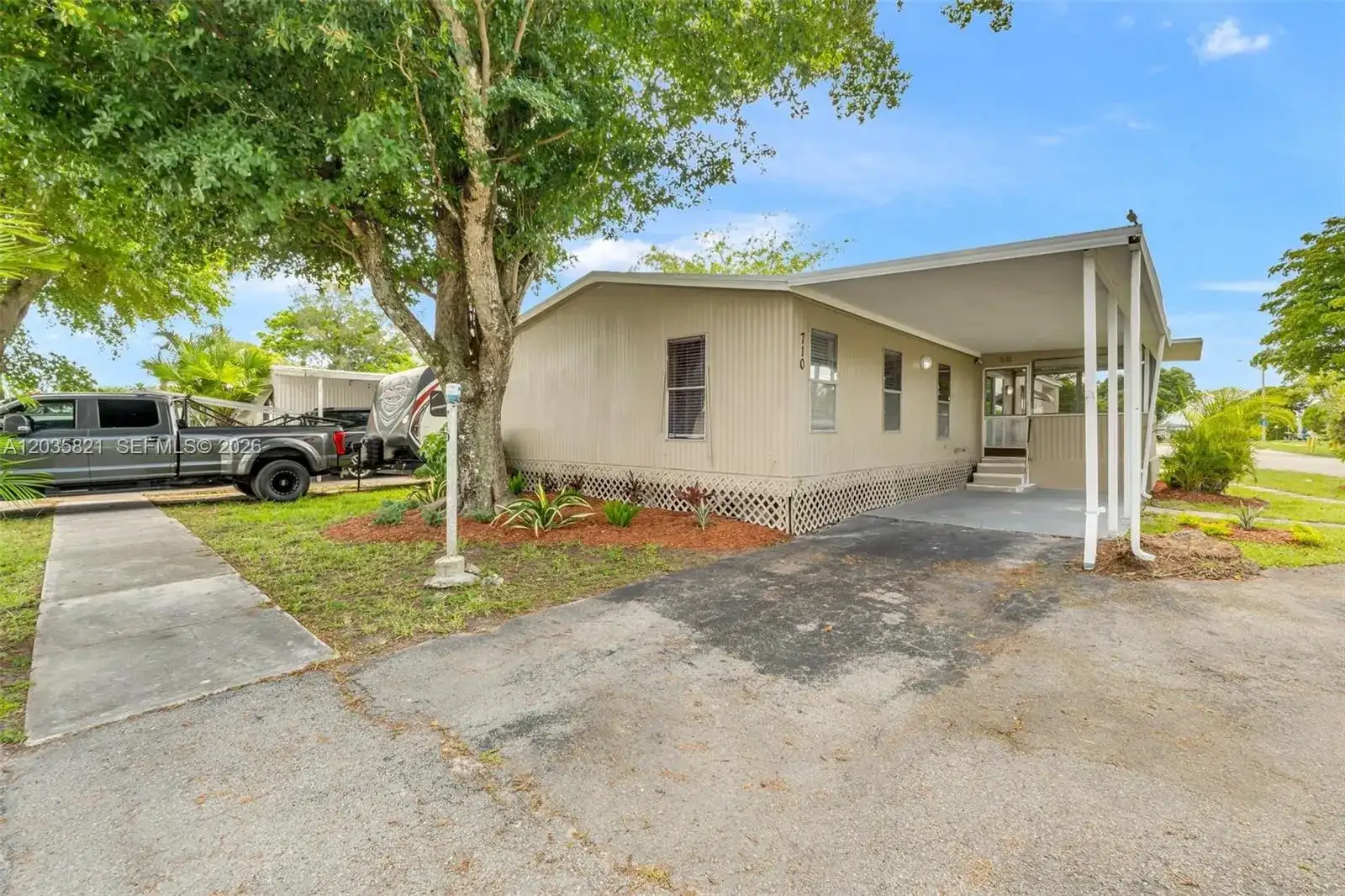 710 NW 217th Way, Pembroke Pines FL 33029 photo 3