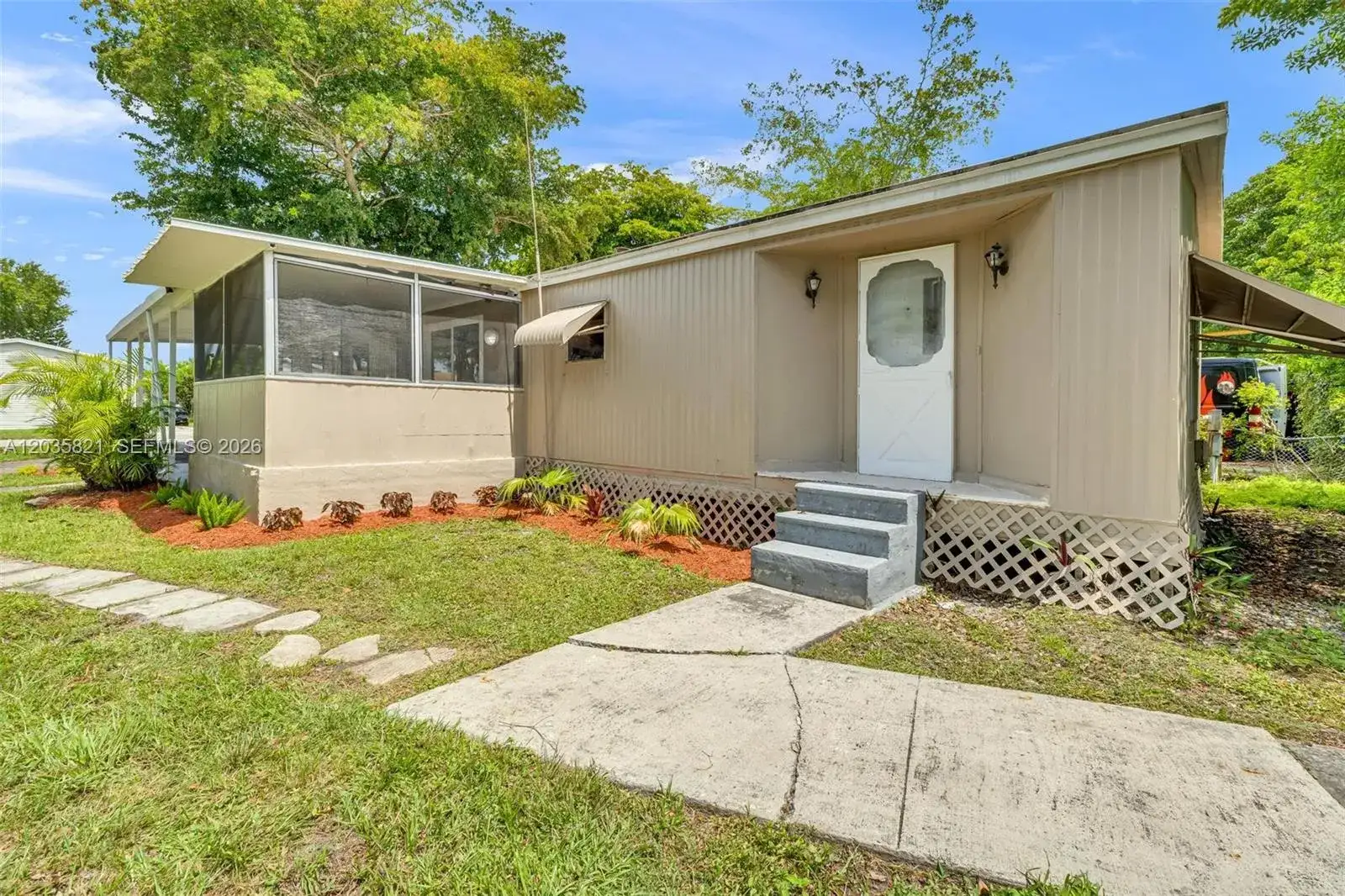 710 NW 217th Way, Pembroke Pines FL 33029 photo 5