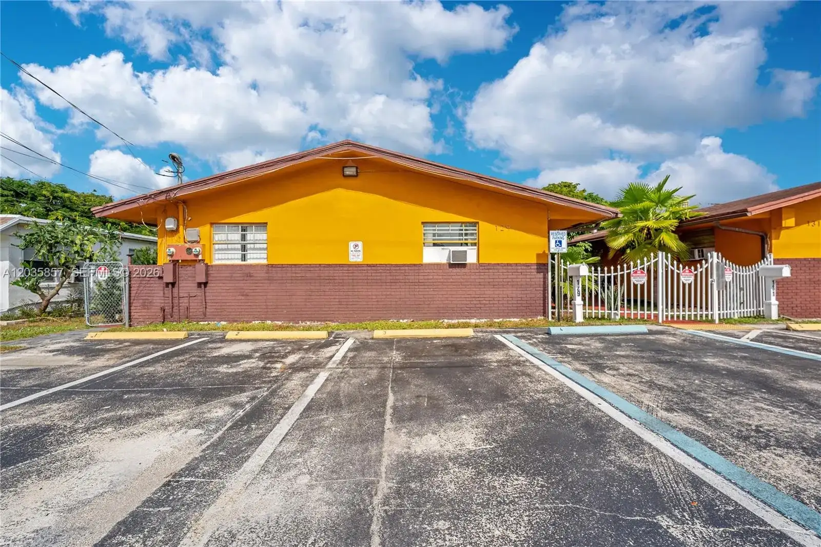 129-131 SE 5th St, Hallandale Beach FL 33009 photo 3