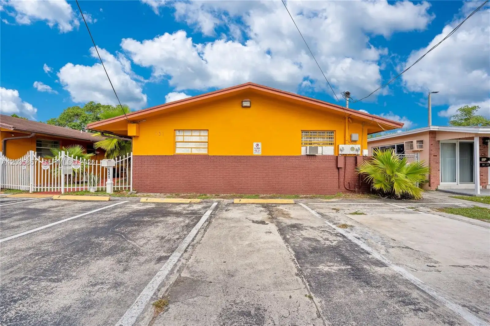 129-131 SE 5th St, Hallandale Beach FL 33009 photo 4