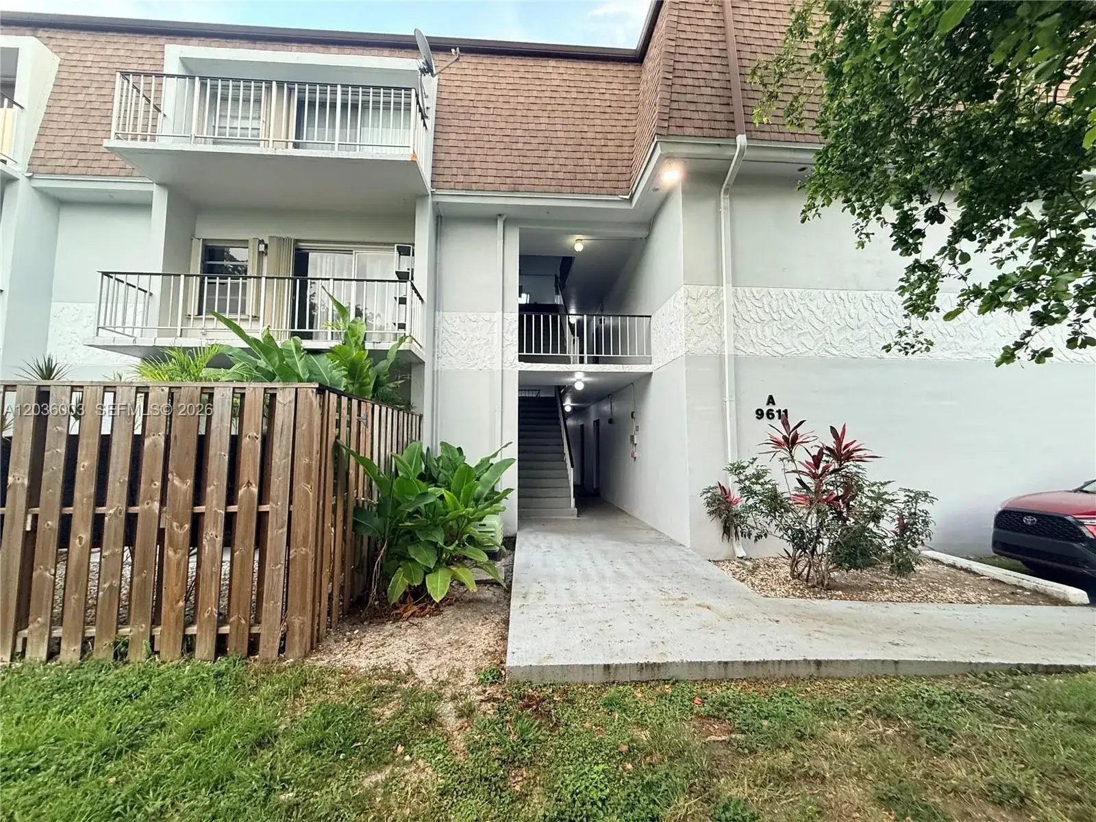 9611 SW 77th Ave # 108A, Miami FL 33156 photo 2