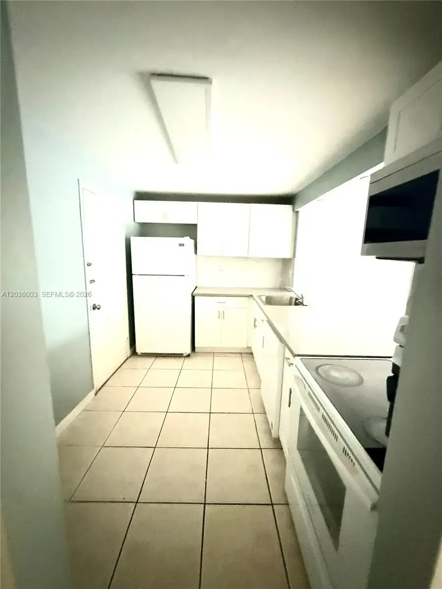 9611 SW 77th Ave # 108A, Miami FL 33156 photo 3