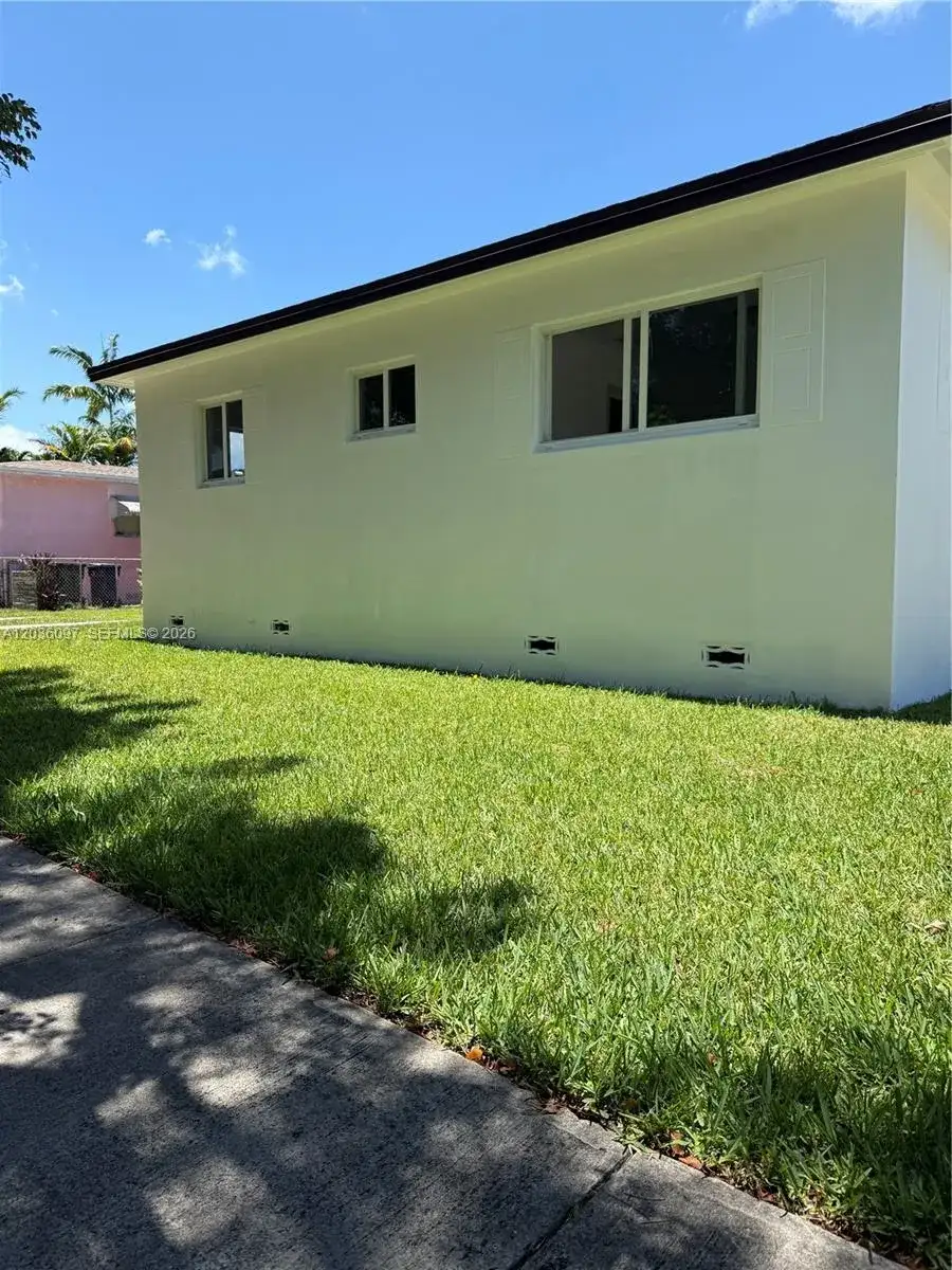 1460 SW 65th Ave, West Miami FL 33144 photo 4