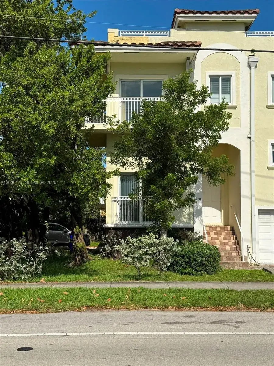 820 N 17th Ave, Hollywood FL 33020 photo 3