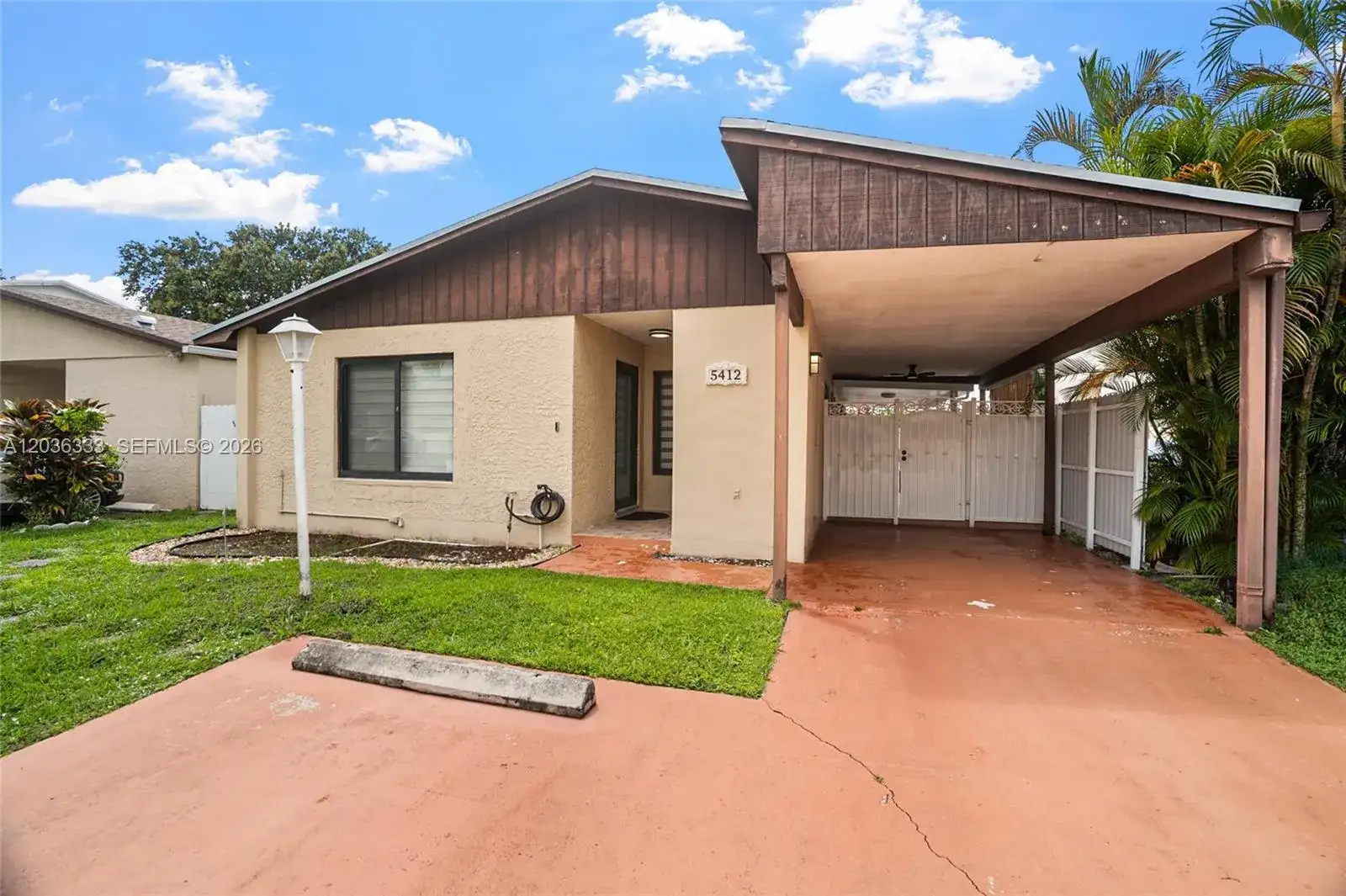 5412 NW 193rd Ln, Miami Gardens FL 33055 photo 2