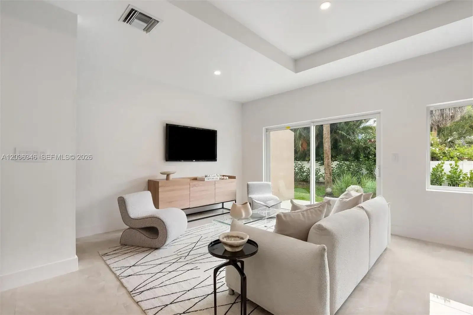 1555 NW 94TH Way, Coral Springs FL 33071 photo 4