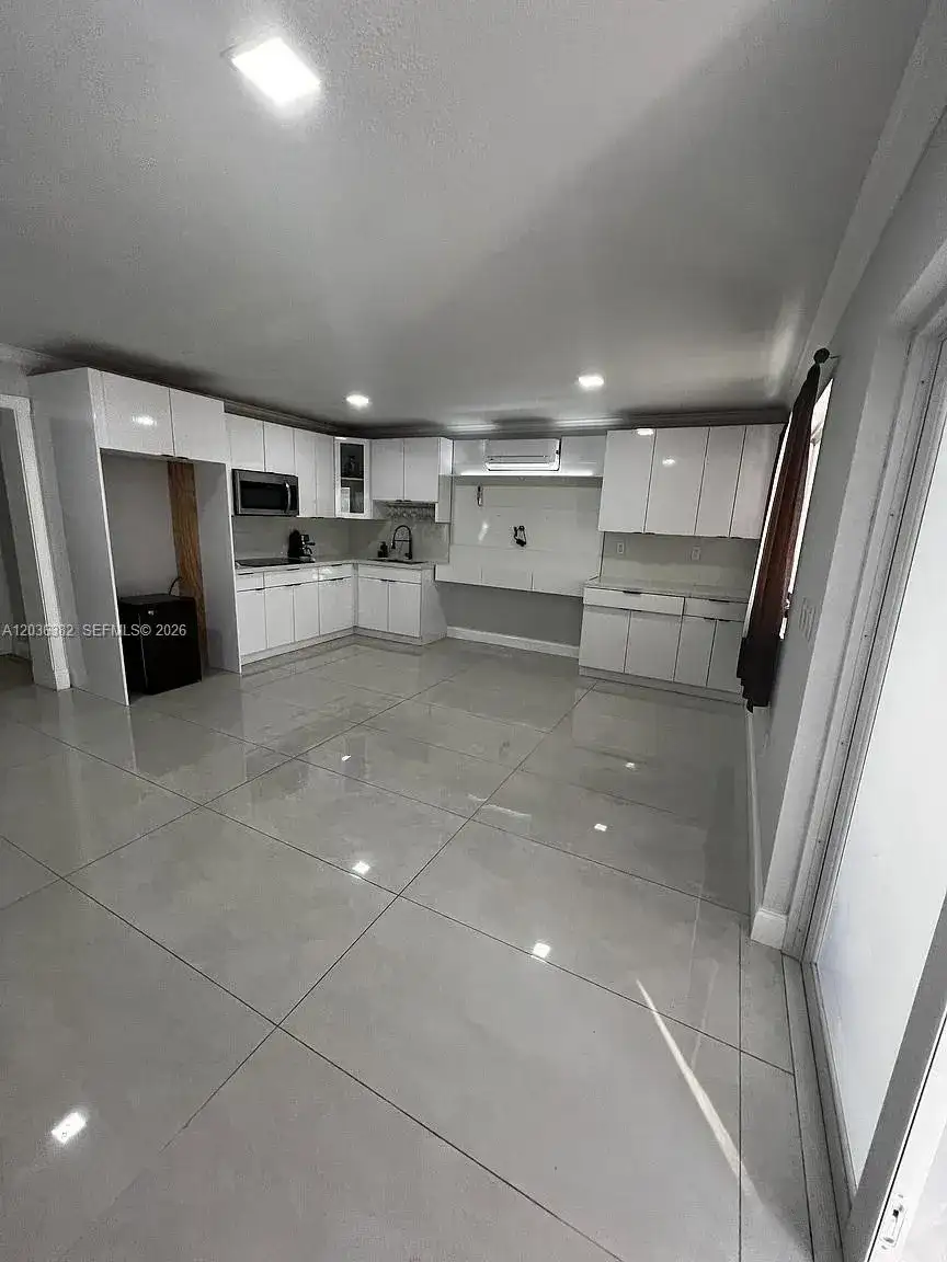 1271 W 79th St, Hialeah FL 33014 photo 3
