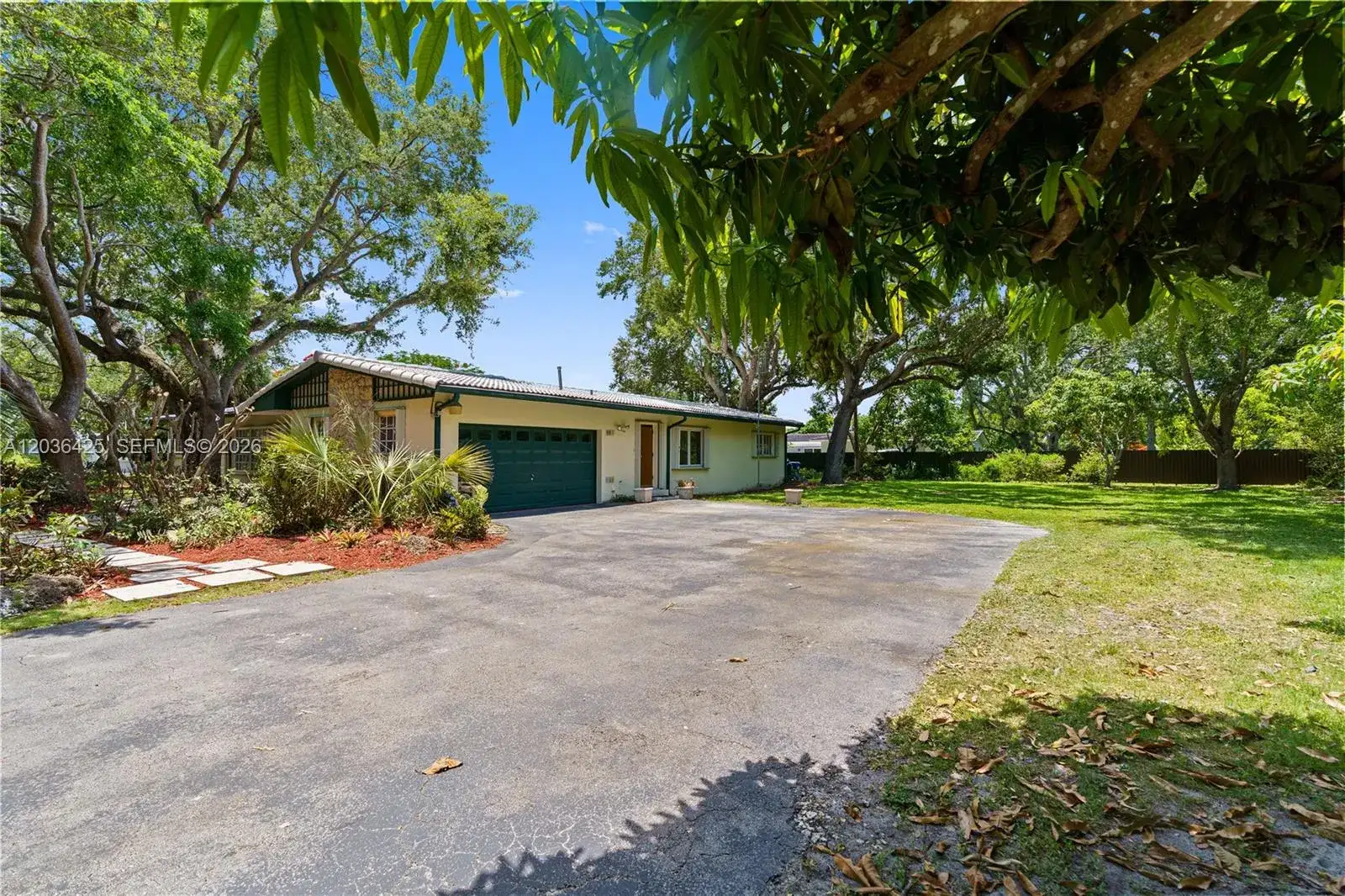 15200 SW 88th Ave, Palmetto Bay FL 33157 photo 4
