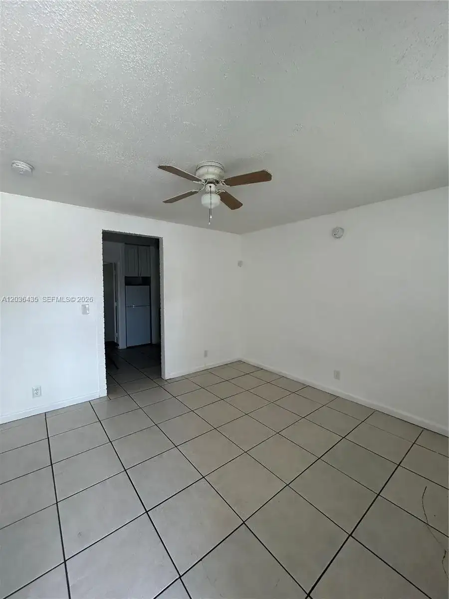 1045 N Andrews Ave # 3, Fort Lauderdale FL 33311 photo 2