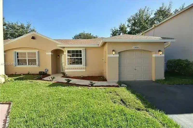 11838 NW 13th St, Pembroke Pines FL 33026 photo 2
