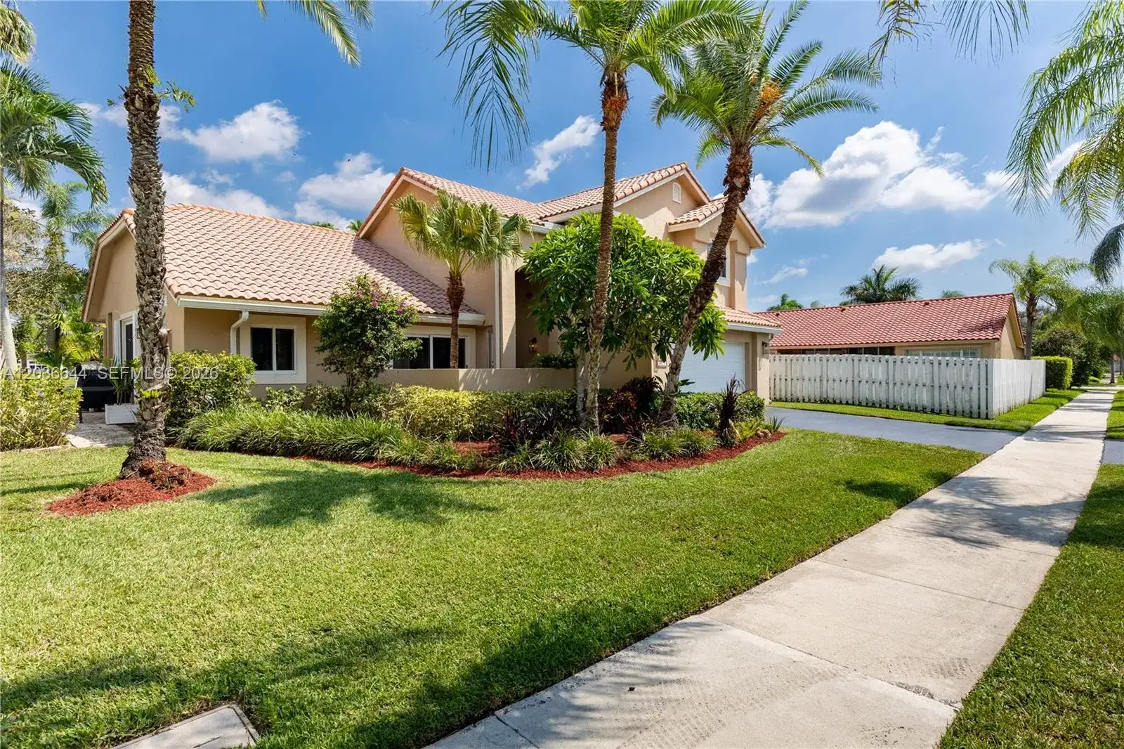 1171 Laguna Springs Dr, Weston FL 33326 photo 3
