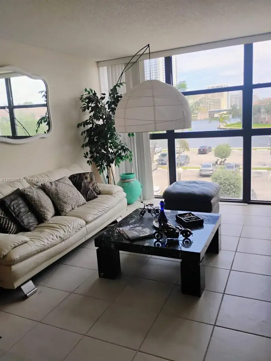 200 Leslie Dr # 324, Hallandale Beach FL 33009 photo 2