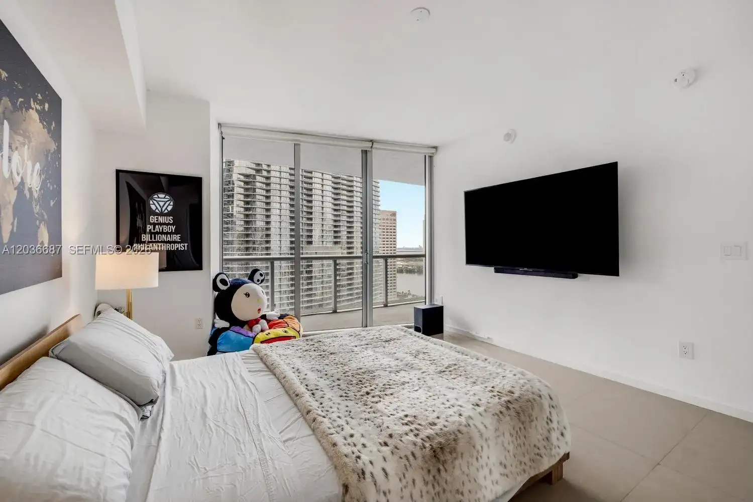 475 Brickell Ave # 3214, Miami FL 33131 photo 4