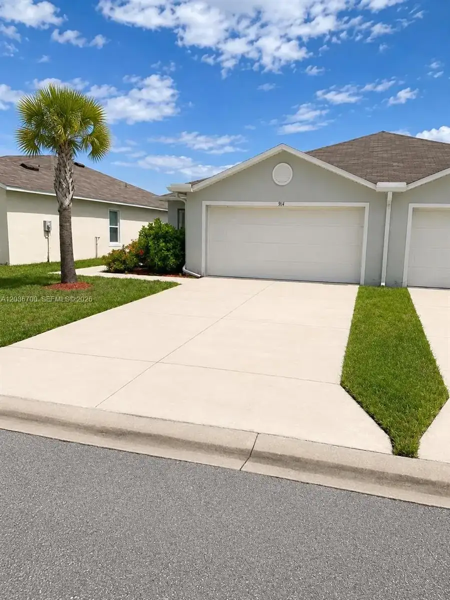 9114 Aegean Cir, Lehigh Acres FL 33936 photo 3