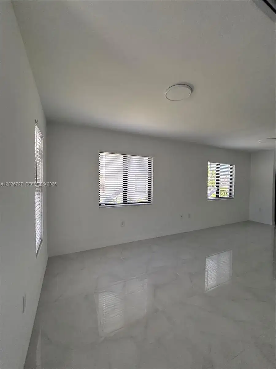 1457 NW 2nd Ave # 1, Florida City FL 33034 photo 5