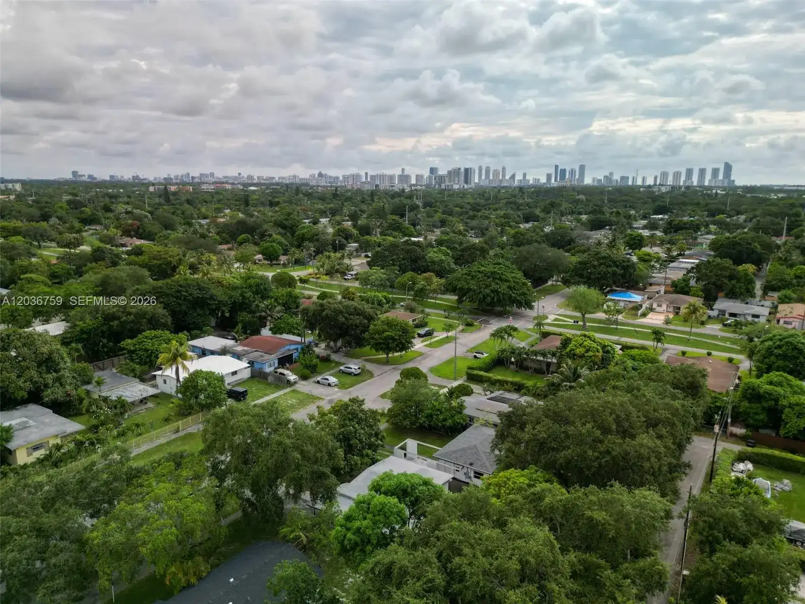 1260 NE 153rd St, North Miami Beach FL 33162 photo 2