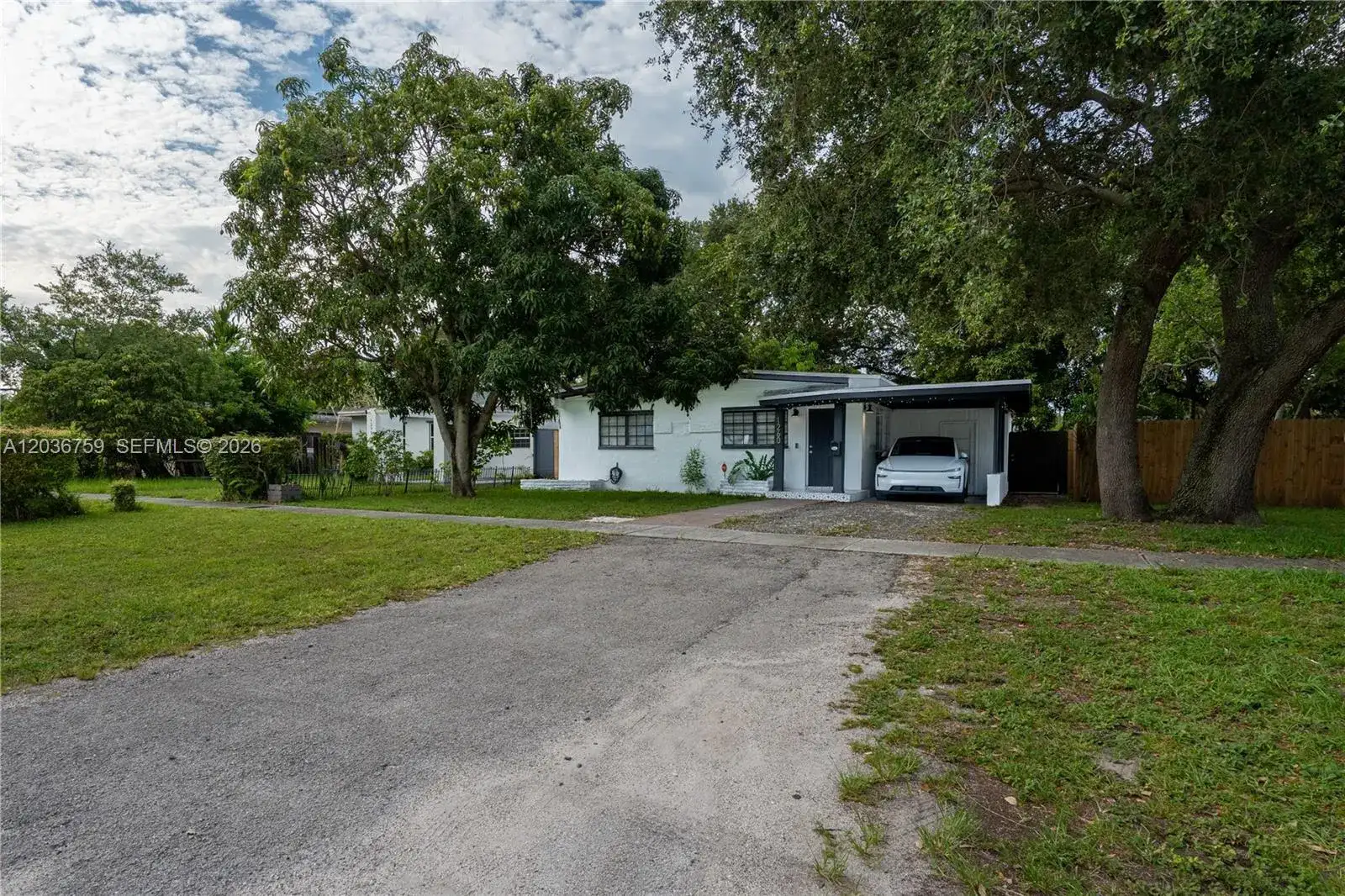 1260 NE 153rd St, North Miami Beach FL 33162 photo 5