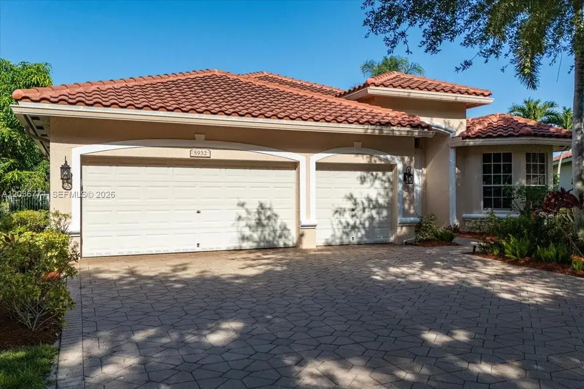 5932 NW 56th Cir, Coral Springs FL 33067 photo 3