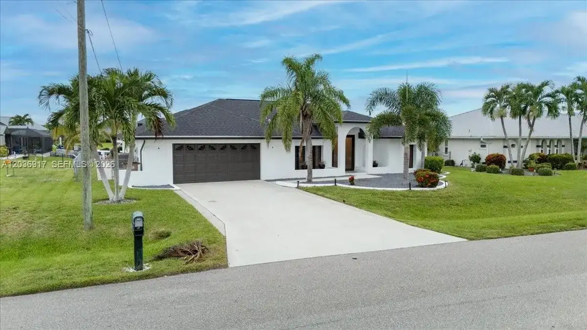 3728 SE 18 Ave, Cape Coral FL 33904 photo 2