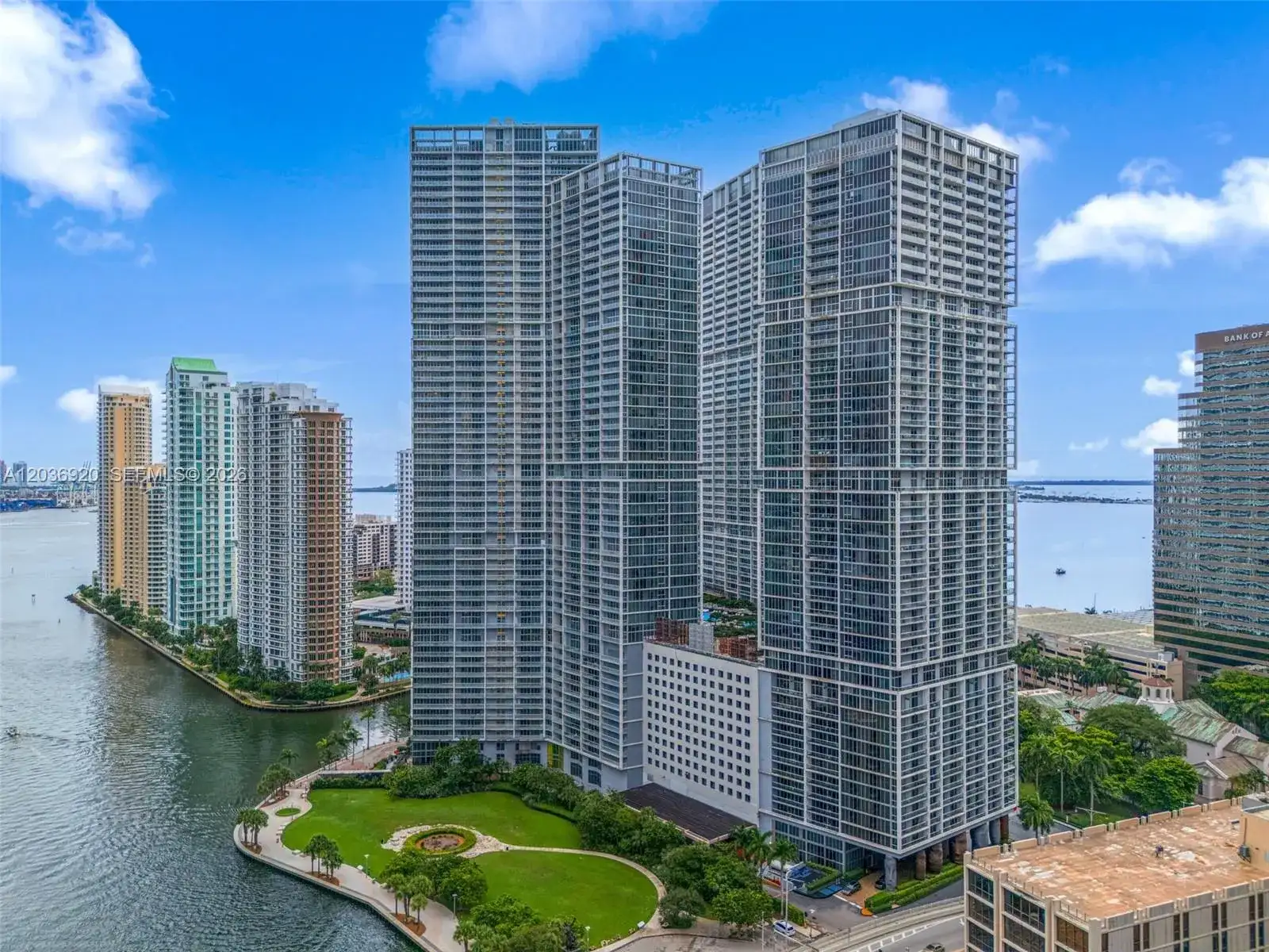 495 Brickell Ave # 905, Miami FL 33131 photo 2