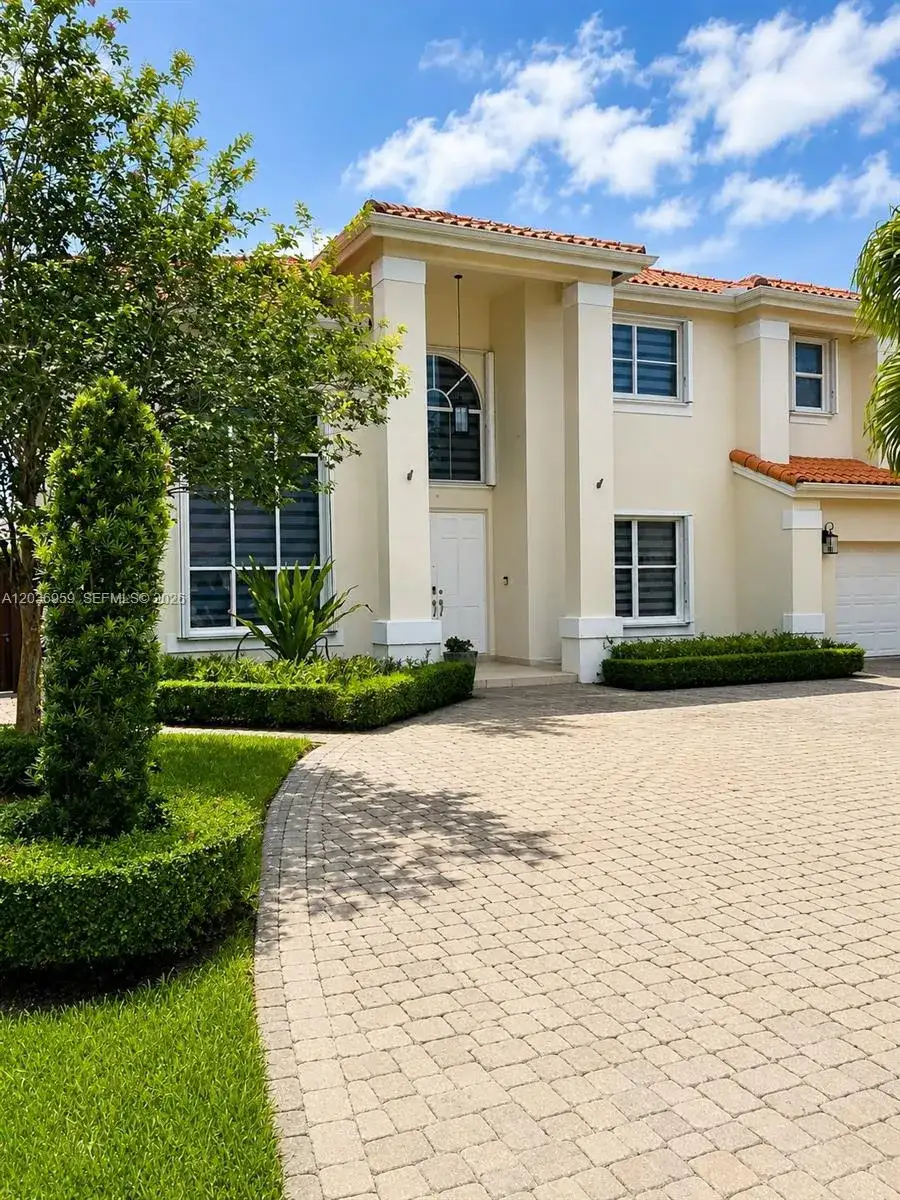 4221 SW 154th Pl, Miami FL 33185 photo 2