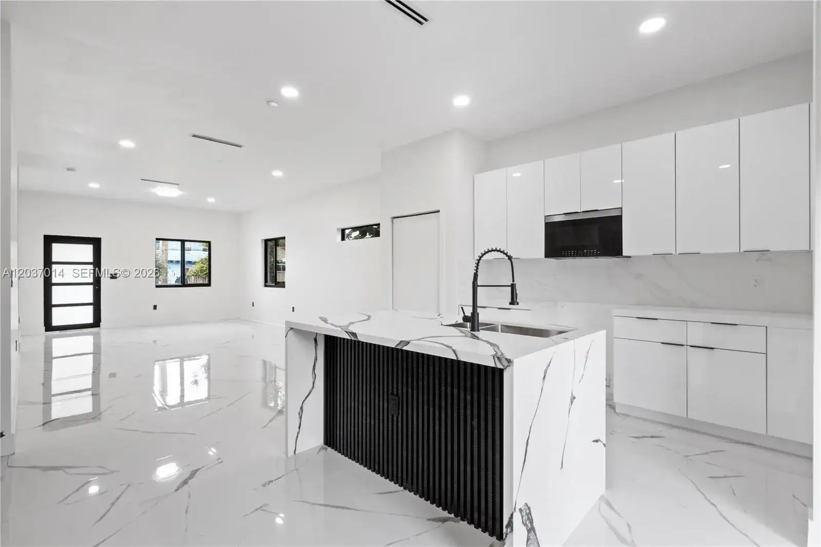 426 SW 9th Ave, Homestead FL 33030 photo 3