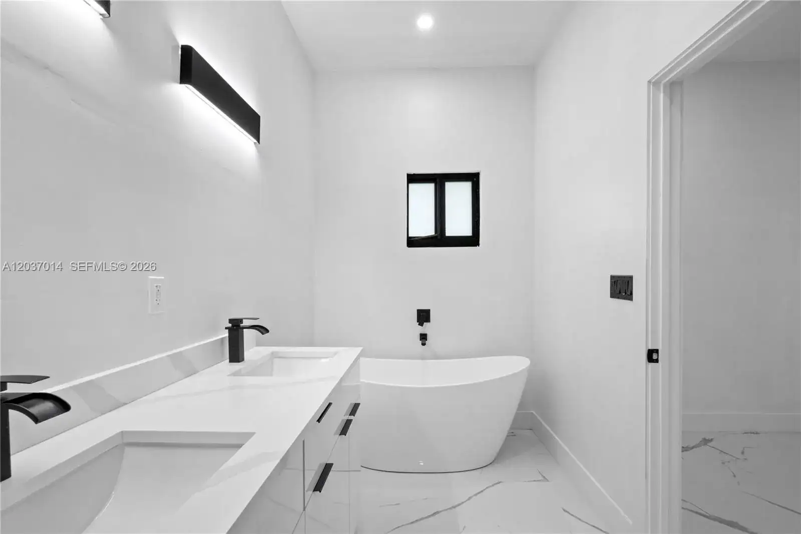 426 SW 9th Ave, Homestead FL 33030 photo 4
