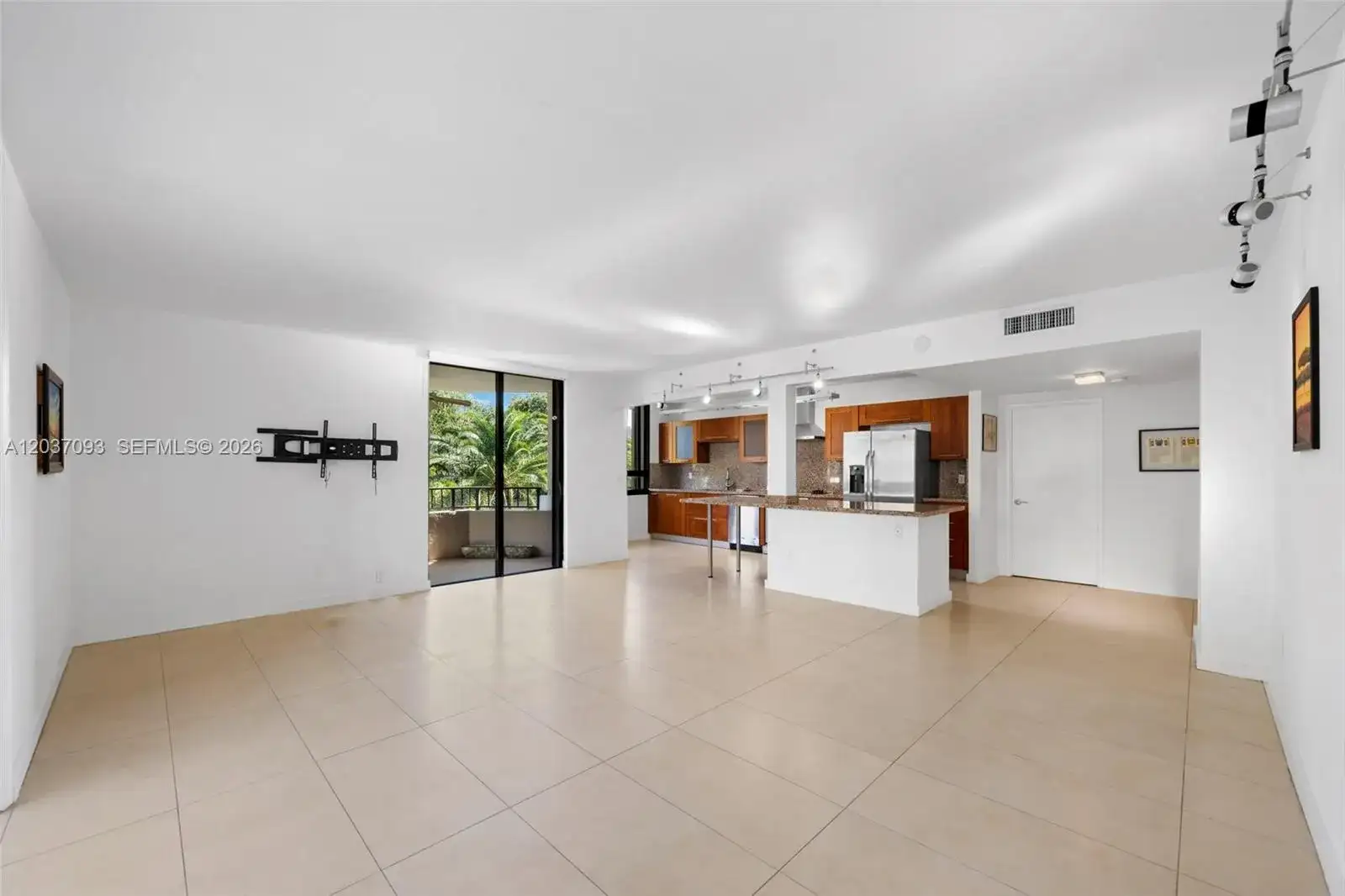 181 Crandon Blvd # 301, Key Biscayne FL 33149 photo 2