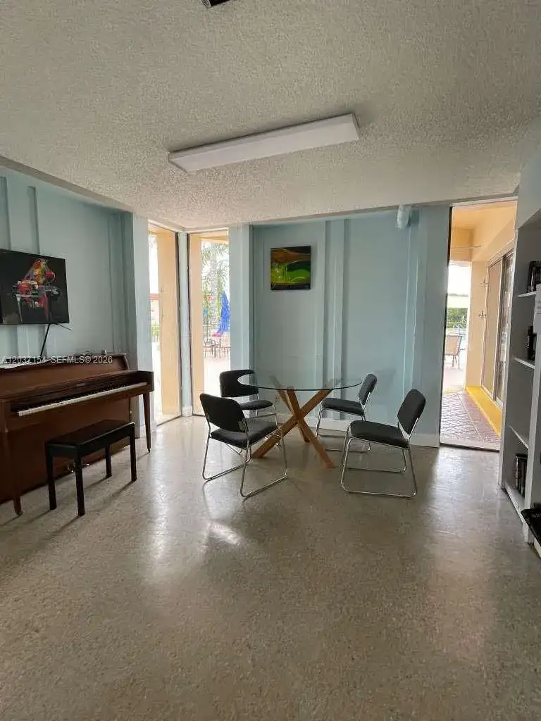8081 N Sunrise Lakes Dr # 306, Sunrise FL 33322 photo 4
