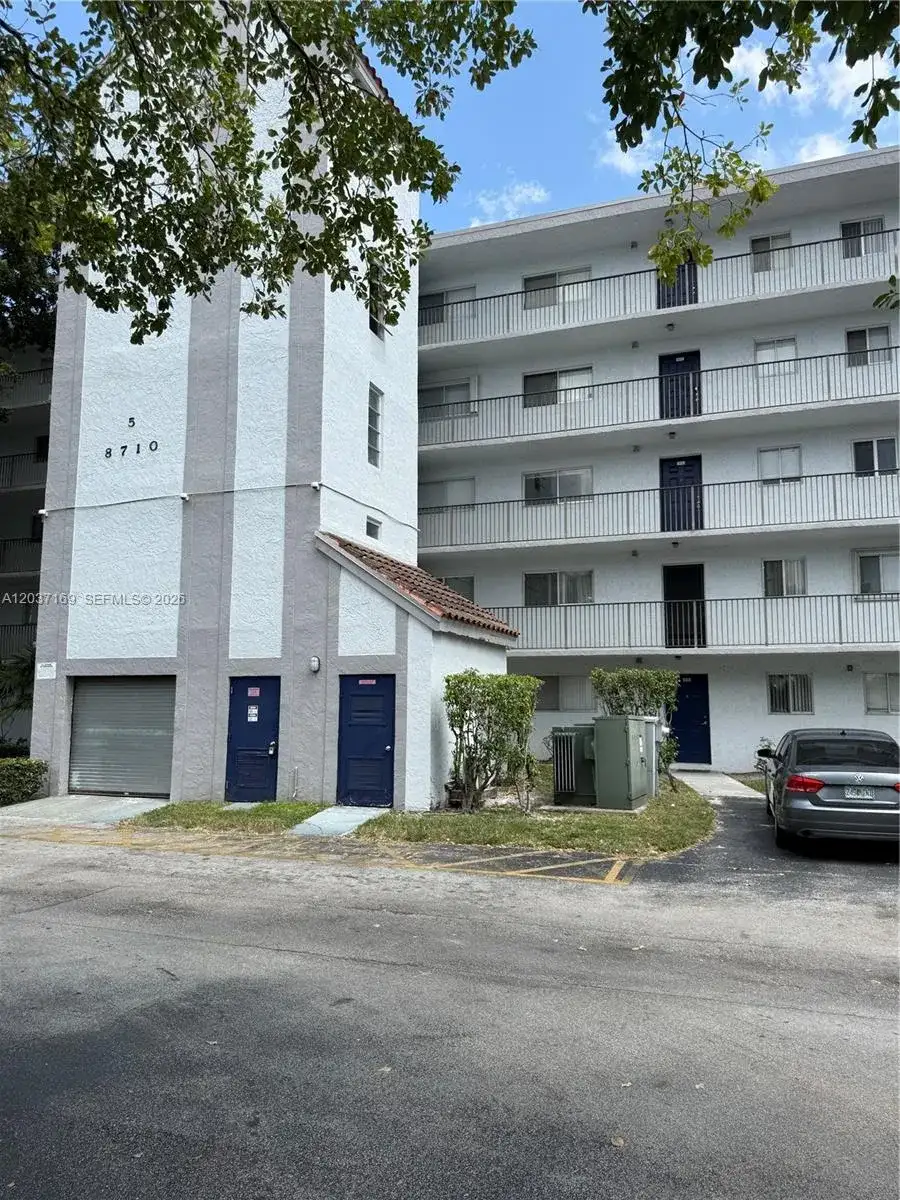 8710 N Sherman Cir # 506, Miramar FL 33025 photo 2