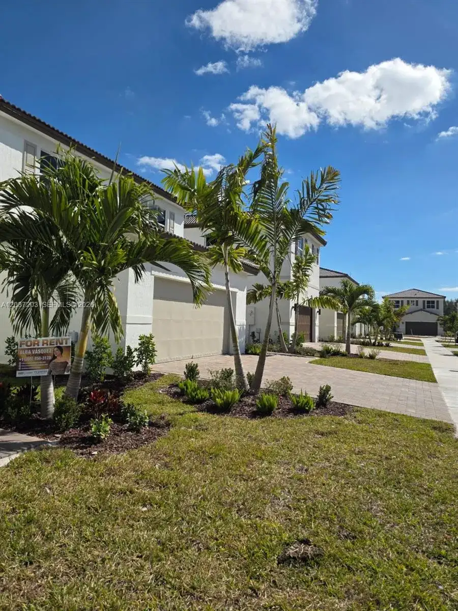 2741 SE 24th Ct, Homestead FL 33035 photo 4
