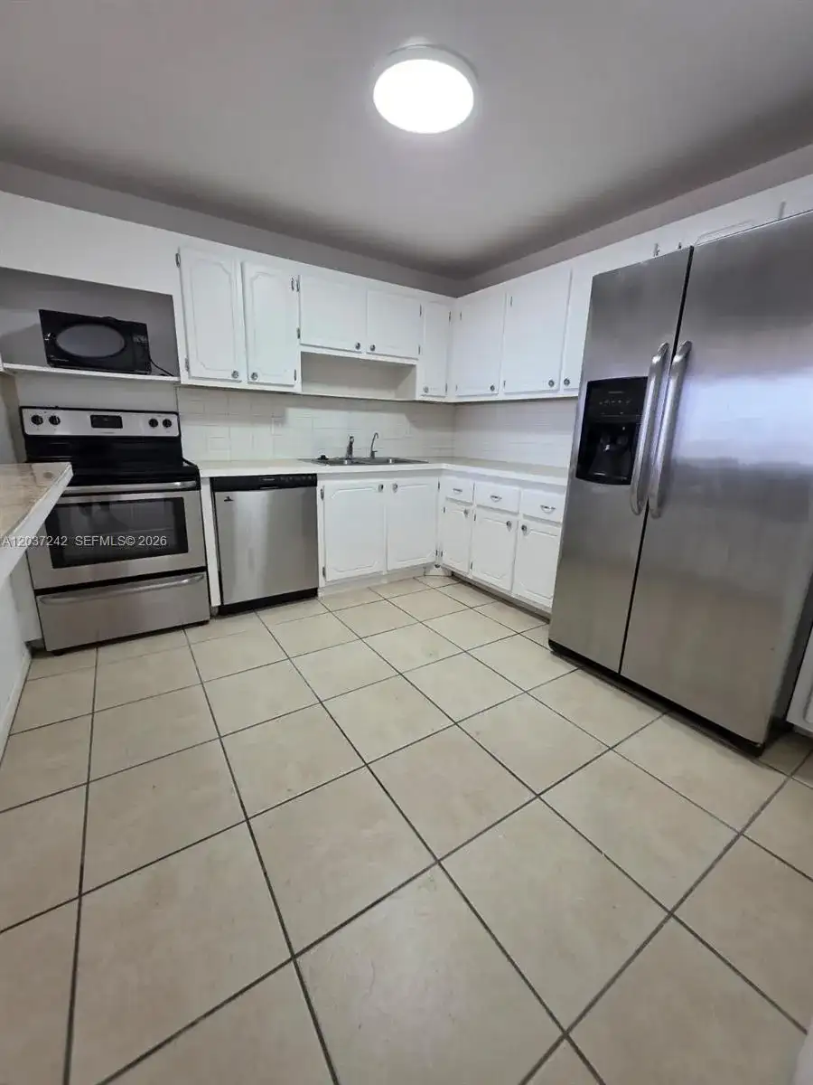 13499 Biscayne Blvd # 706, North Miami FL 33181 photo 3