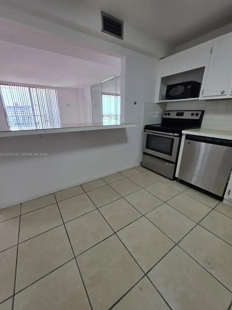 13499 Biscayne Blvd # 706, North Miami FL 33181 photo 4