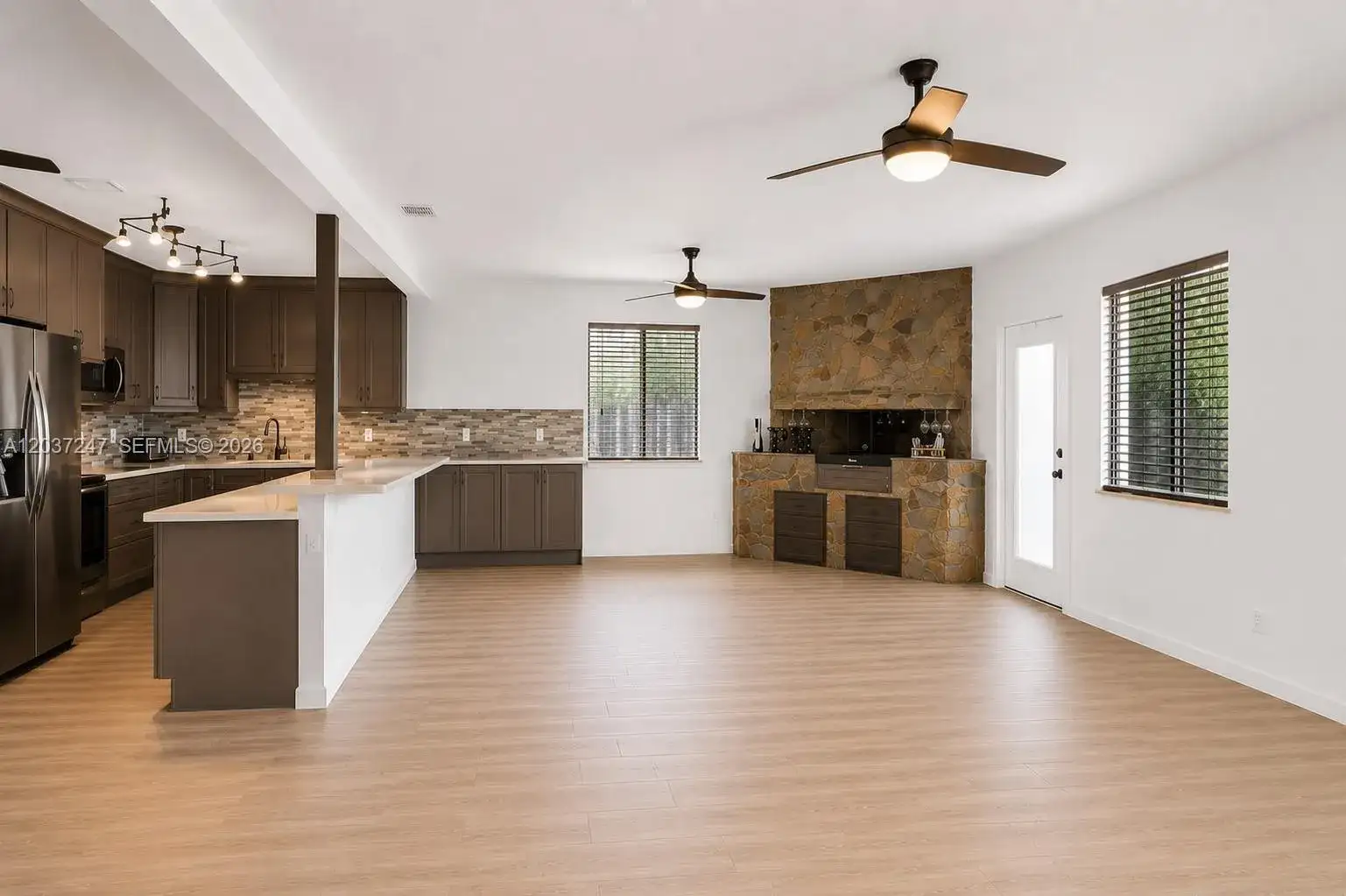 316 NW 29th St, Wilton Manors FL 33311 photo 3