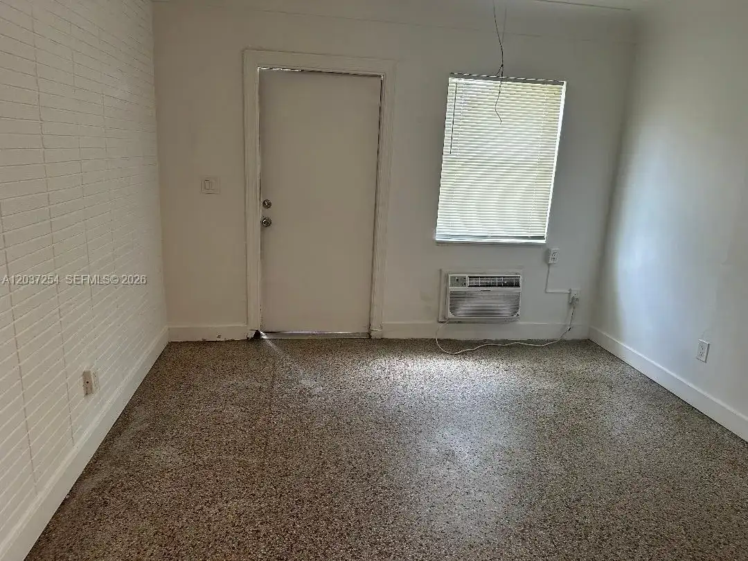 186 NW 1st St # 1, Homestead FL 33030 photo 2
