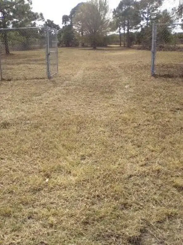 460 Horse Club Ave, Clewiston FL 33440 photo 5