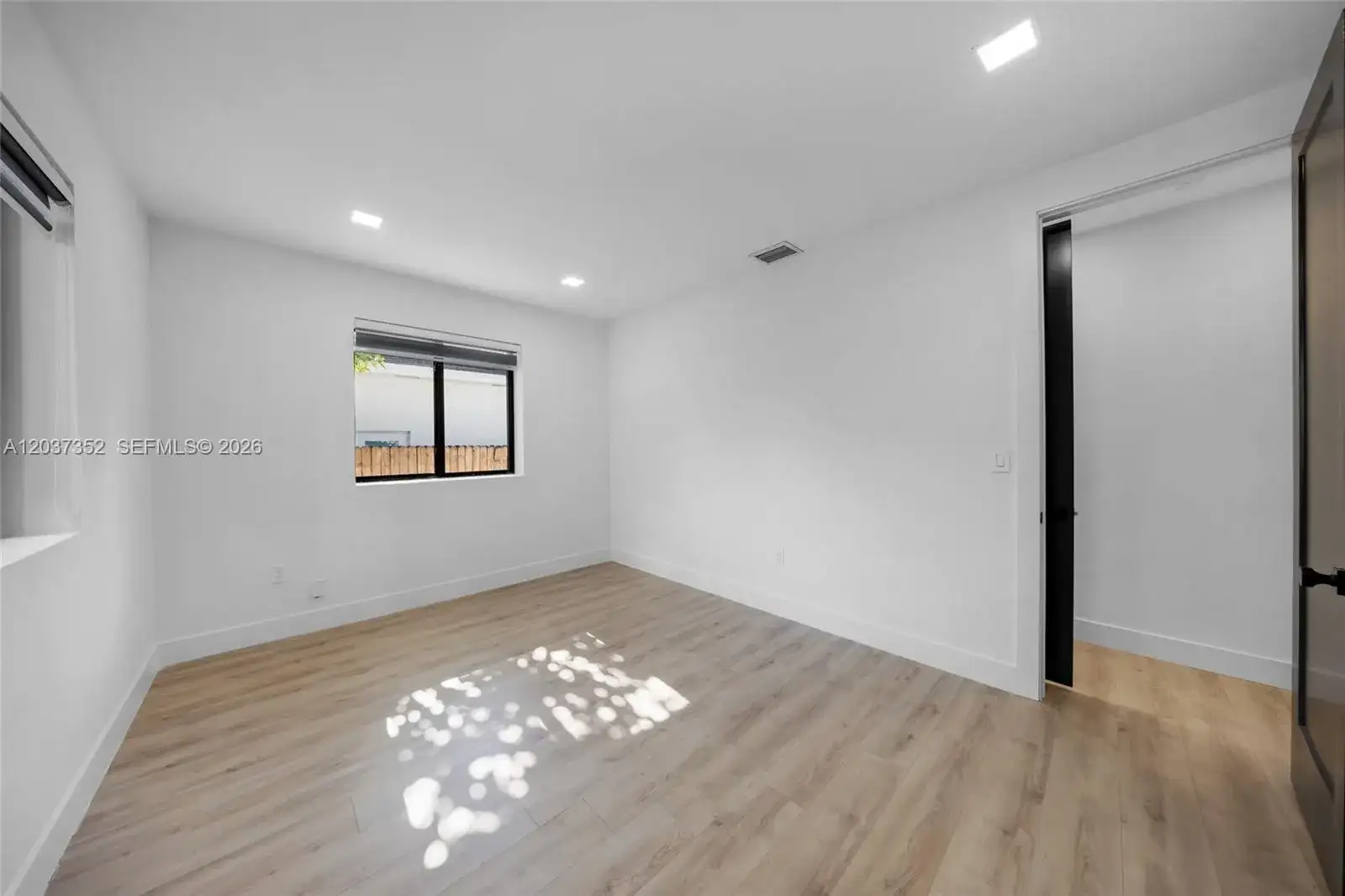 365 Fairway Dr, Miami Beach FL 33141 photo 3