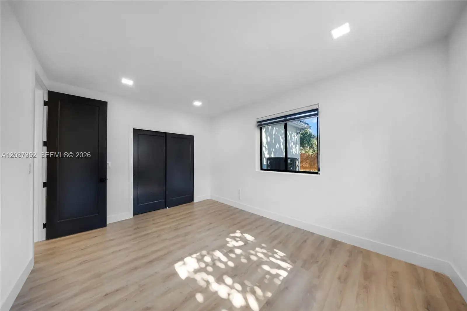 365 Fairway Dr, Miami Beach FL 33141 photo 5